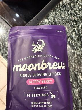 35 sticks Moonbrew Sleepy Berry Single Serving Sticks - 35 individual packs